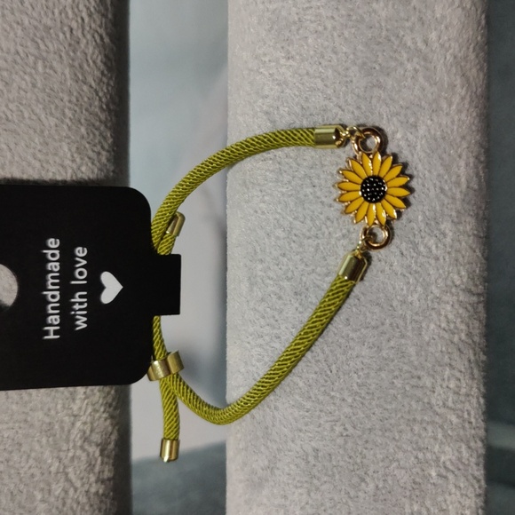 NWT Sunflower Bracelets Set of 2 Green and Yellow - Picture 3 of 6